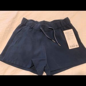 On the Fly 2.5” Short